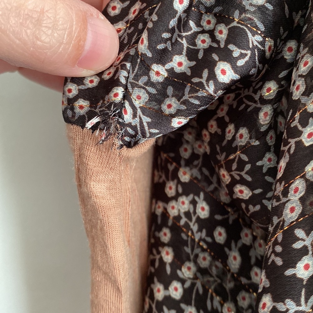 Women’s mixed media draped floral sleeve top - Picture 5 of 6